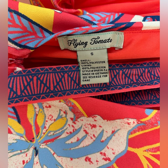 Romper by FLYING TOMATO size S like *NEW* 🌺🌺🌺 - Picture 4 of 10